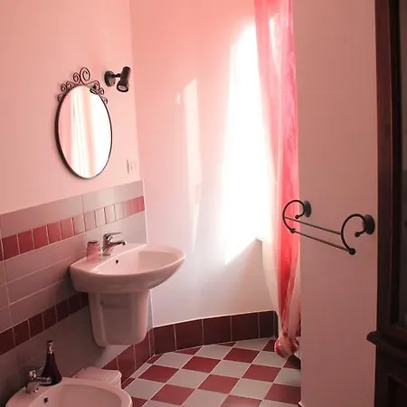 Bed & Breakfast In Casa Di Alice 2 Sarzana